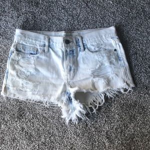 Cut-off shorts